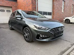 Hyundai i30 cw Essential Mild-Hybrid Navi, LED, Carplay, RFK