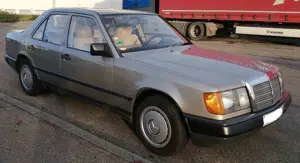 Mercedes-Benz 200 W124