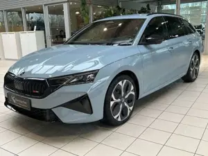 Skoda Octavia Combi RS 2,0 TSI 195 kW 7-Gang-DSG sofor Bild 2