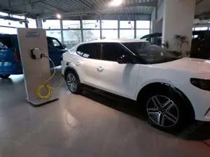 Ford Capri Premium RWD 77 KWh Fahrerassistenzpaket Bild 4