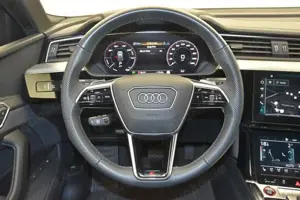 Audi e-tron quattro Virtual-Cockpit/LED/B Bild 5