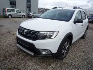 Dacia Sandero Stepway Celebration*TÜV NEU*KAMERA*NAVI*