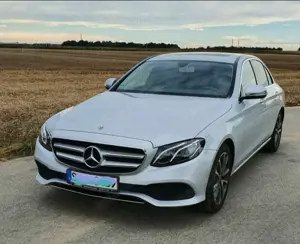 Mercedes-Benz E 250 9G-TRONIC Avantgarde Limousine /el.SHD/AHK/WR/SR.