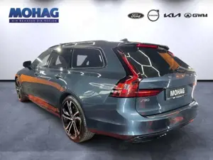 Volvo V90 T8 Plus Dark AWD AHK 360Grad BW Leder Bild 4