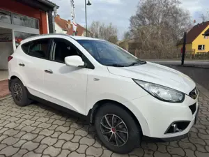 Hyundai iX35 Style 4WD * AHK * SHZ * Klimaautomatik *