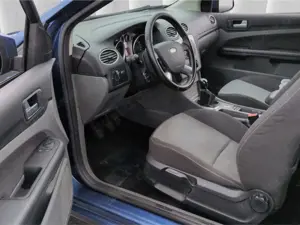 Ford Focus Sport 1.6*Tempomat Klima 17*Alu CD-Radio Bild 5