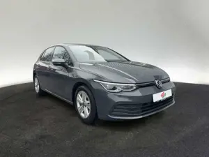 Volkswagen Golf 8 Life 1.5 TSI AHK STANDHZG KAM DCC NAV H/K Bild 5