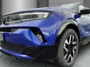 Opel Mokka GS Hybrid 107kw 6-AT Komfort-Paket Digitales Cockp Bild 4