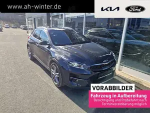 Kia XCeed 1,5 T-GDI DCT Black Xdition Glasdach ACC Totwinke