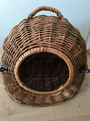 Katzen  Hunde Körbchen 