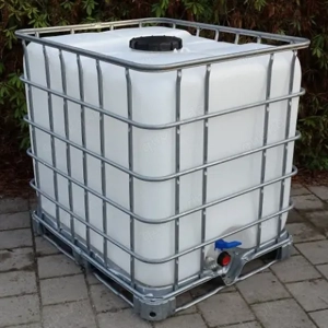1000 l IBC Regenwassertank auf Stahl- PE-Palette 120 x 100 x 120 cm