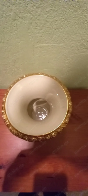 Vase mit Goldrand