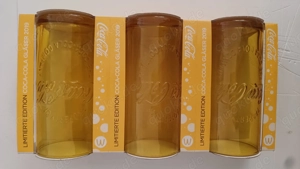 gelbe Trinkgläser von McDonald's 