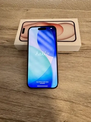 Apple iPhone 15 128 GB funktioniert sehr gut mit Akku : 100% 