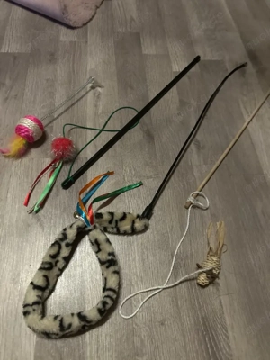 Katzenspielzeug 