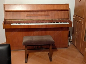 Klavier gut erhalten 