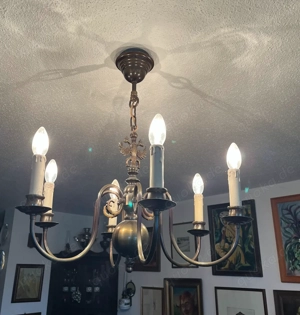 Prachtvoller Messing Kronleuchter   6-flammig   Flämischer Stil