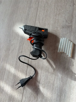 kleine Heißklebepistole gebraucht guter Zustand