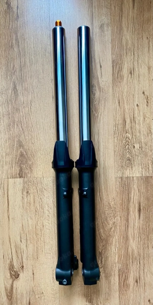 Gabel Yamaha Tracer 7 GT Bild 3