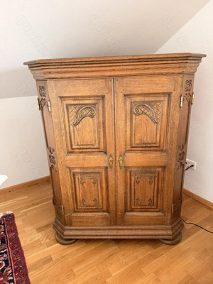 Fernsehschrank massiv Eiche