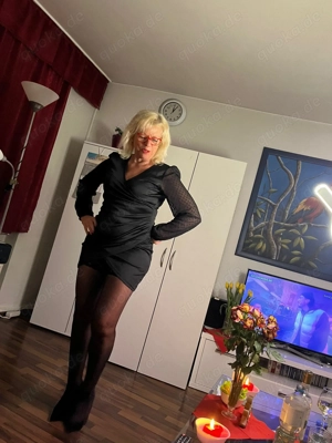 Reife 69 Jahre, eine echte deutsche Hausfrau, die sich gerne von dir besuchen läßt.