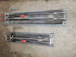 Fliesenschneider  beide für 30  