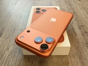 iPhone 17 Pro Max mit 256GB in Cosmic Orange