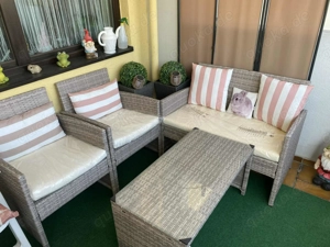 Rattanlounge abzugeben