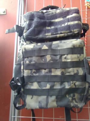 Rucksack tactical Camo schwarz grün 25 Liter