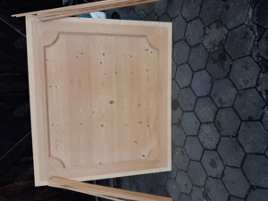 Kasettendecke und Profile, Holz