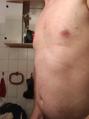 Suche die ganz normale Frau von nebenan für Begegnungen gelegentliche deskrete reale deskrete Treffe