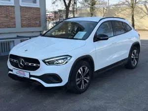 Mercedes-Benz GLA 180 Progressive Business LED Night-Paket LED