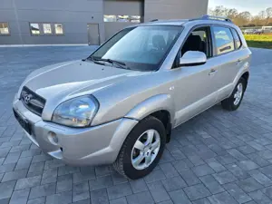 Hyundai TUCSON 2.0 GLS (2WD)