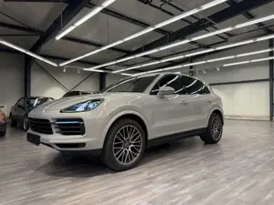 Porsche Cayenne Platinum Edition ACC Standheiz Pano