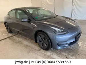 Tesla Model 3 Bild 2