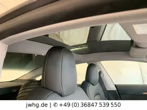 Tesla Model 3 Bild 4