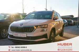 Skoda Karoq 1.5 TSI DSG Selection Plus SCHIEBEDACH/AHK/NAVI...