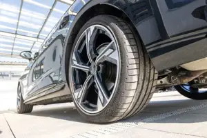 Audi A4 Avant S line 35 TFSI S tr.(ACC,sound,LED,compet Bild 5