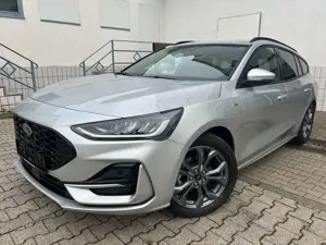 Ford Focus ST-Line X 1.0 EcoBoost AHK Schwenkbar