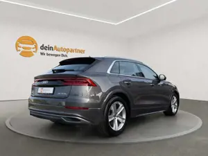 Audi Q8 55 TFSI e quattro Luftfed/AHK/ACC/RFK/NAVI/LEDER/L Bild 5