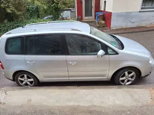 Volkswagen Touran 2.0 FSI Trendline