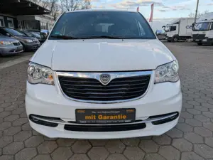 Lancia Voyager S 2.8 CRD 7-Sitze Navi TÜV-Neu+Garantie Bild 3