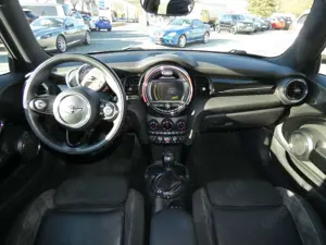 MINI Cooper SD 170 PS Leder LED NAVI SHZ Tempomat F56 Bild 2