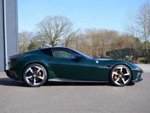 Ferrari 12 Cilindri *Pano,ACC,Lift,Carbon,Histori. Colour* Bild 5