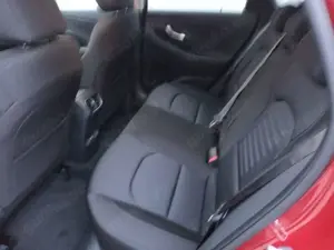 Hyundai i30 KOMBI 1.5 STYLE LED+NAVI+SHZ+KAMERA+KEYLESS! Bild 5