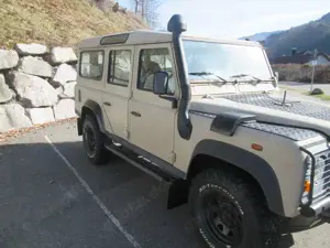 Land Rover Defender Bild 2