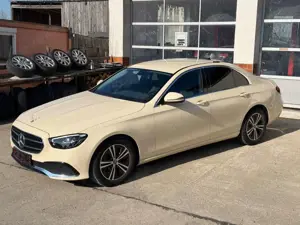 Mercedes-Benz E 200 Limousine E 200 d  TAXI