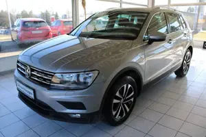 Volkswagen Tiguan Comfortline 1.HAND NAVI AHZV TEMPOMAT