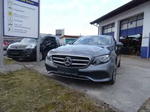 Mercedes-Benz E 220 E Limousine E 220 d 4Matic Avangarde