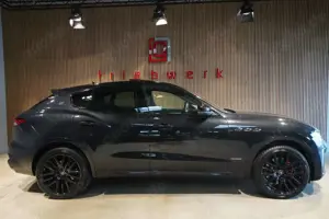 Maserati Levante GranSport SQ4*U-Frei*Pano*21 Zoll*1.Hd*AHK*Carbon*
